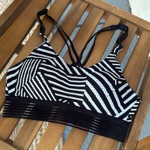 Victoria's Secret Black and White Geometric Bralette, 34B, EUC
